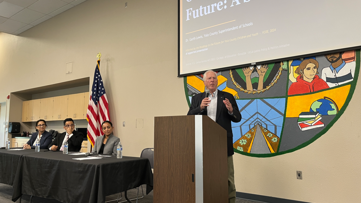 Rep. Thompson co-hosted a Latino Community town hall.