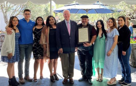 Rep. Mike Thompson presents CRS to Rolando Herrera 